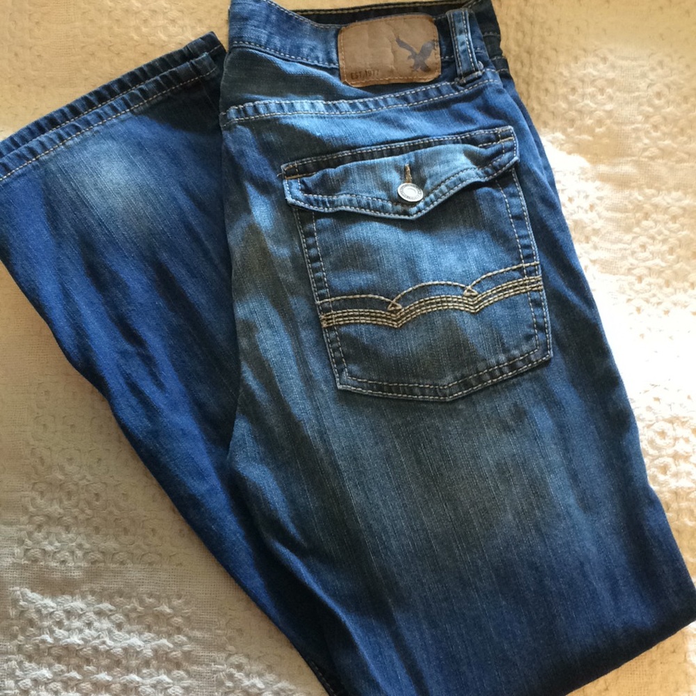 Men’s jeans.